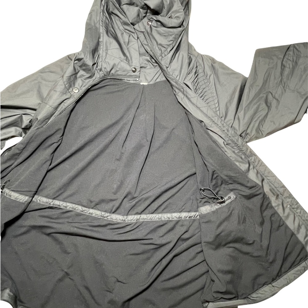 Lululemon making moves jacket black glide fabric lightweight size 8 - Picture 10 of 13